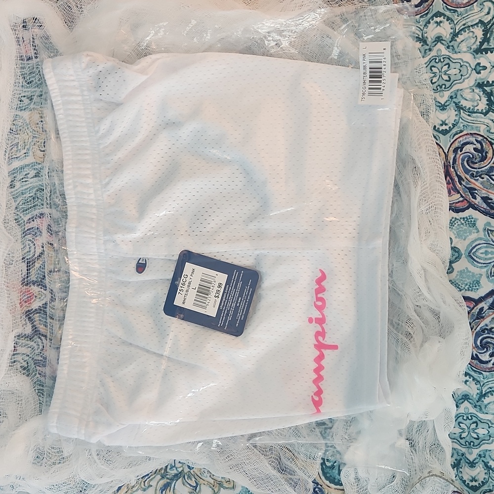 Champion shorts NWT